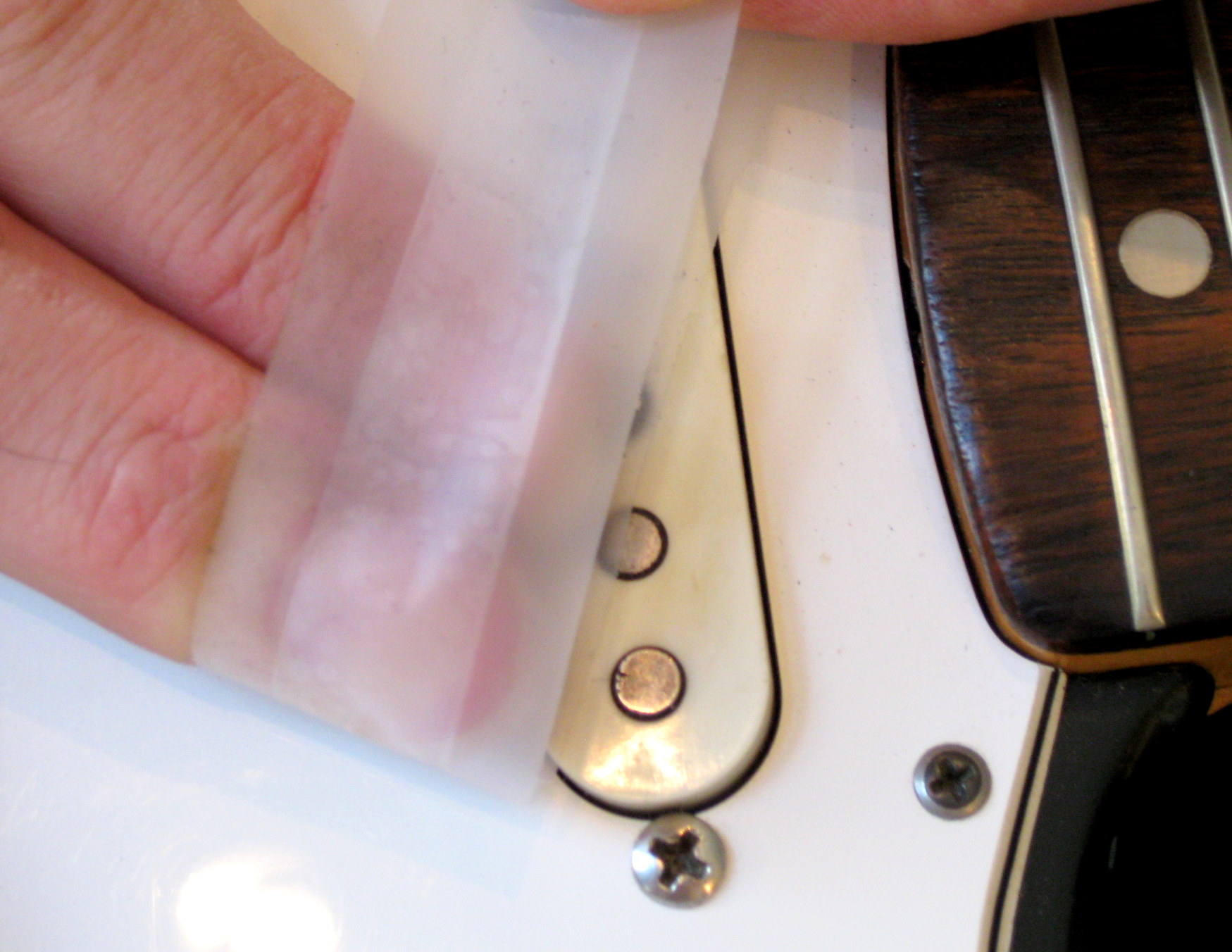 The Best Way To Clean and Polish Your Frets (Don't use Steel Wool!) -  Warehouse Guitar Speakers